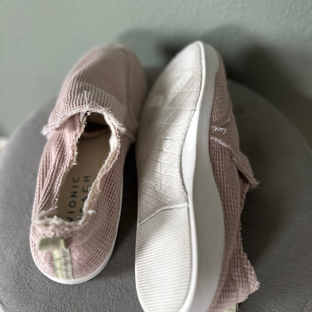 VIONIC Beach Collection Malibu Slip-On Sneakers | Water Shoes Pink Womens 7 - Picture 6 of 8
